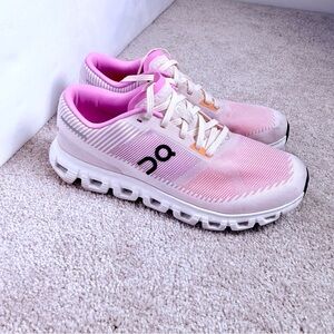On Running Athletic Shoes On cloud Women’s Sneakers size 10
